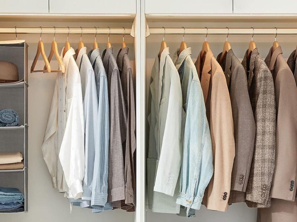 3x lakoti koka turētāji apģērbam, koka turētāju komplekts