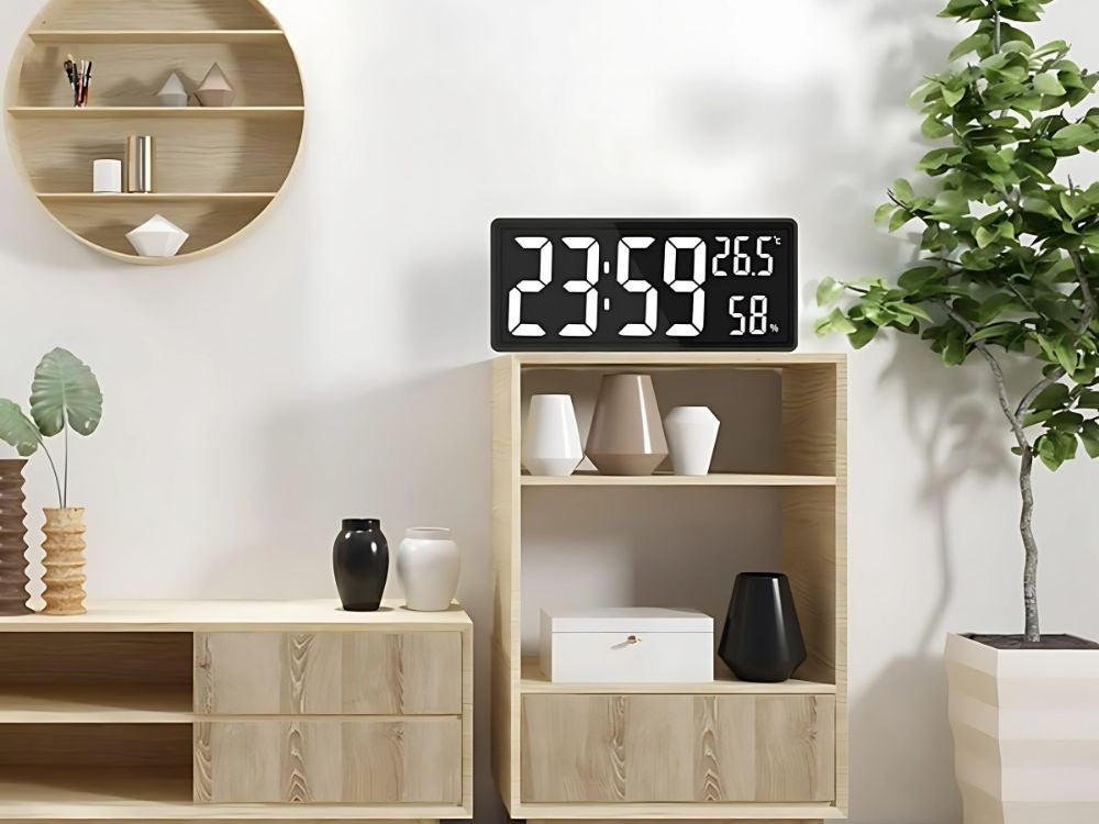 Elektroniskais modinātājpulkstenis ar digitālo LED piekariņu, temperatūras un mitruma rādītājiem