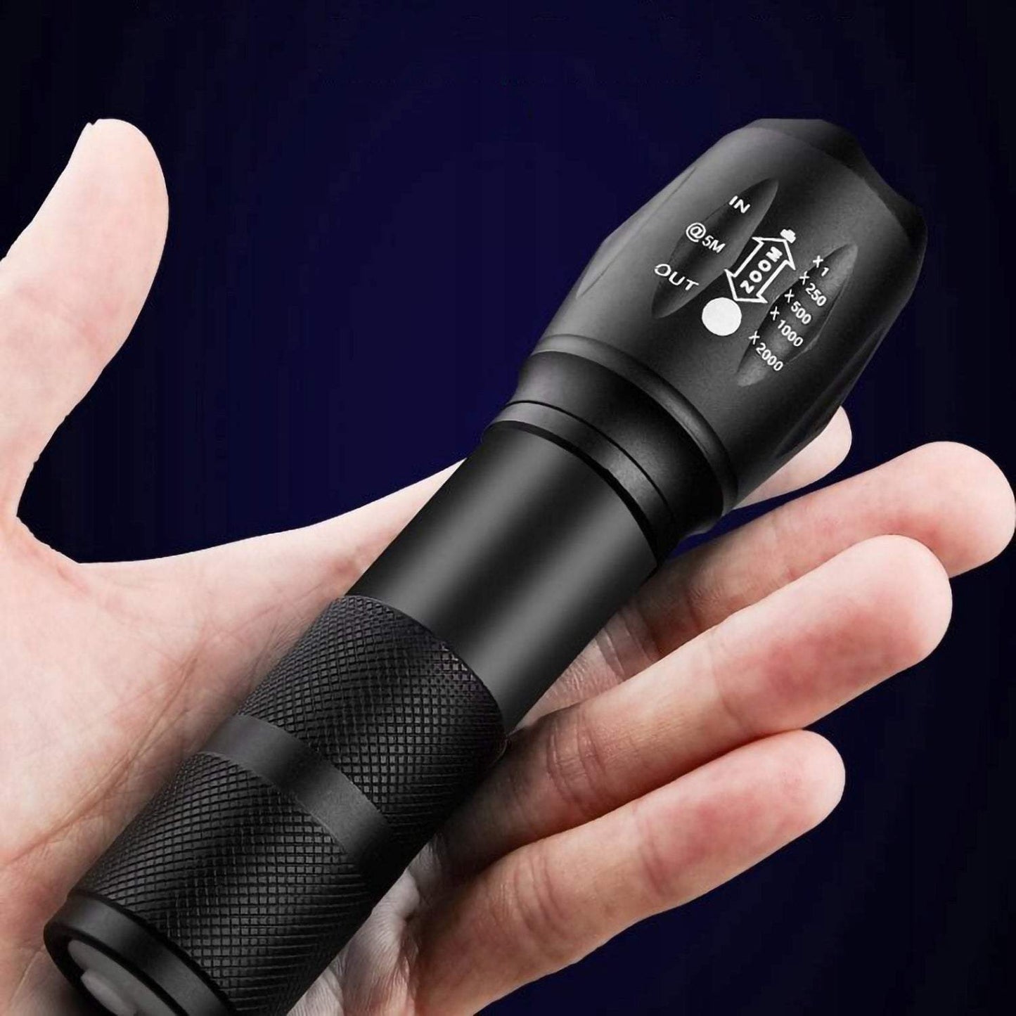 Taktisko LED lukturu komplekts