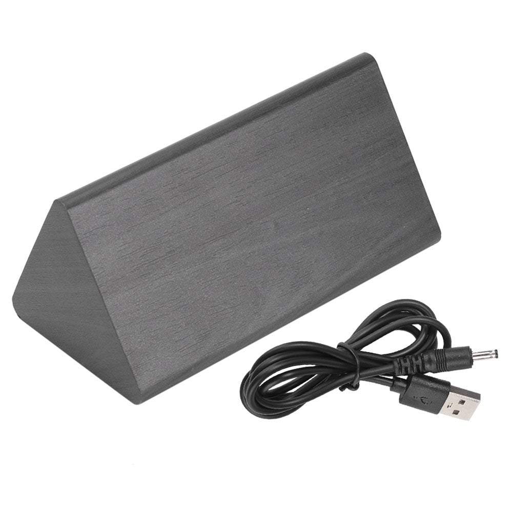 Trīsstūra koka pulkstenis