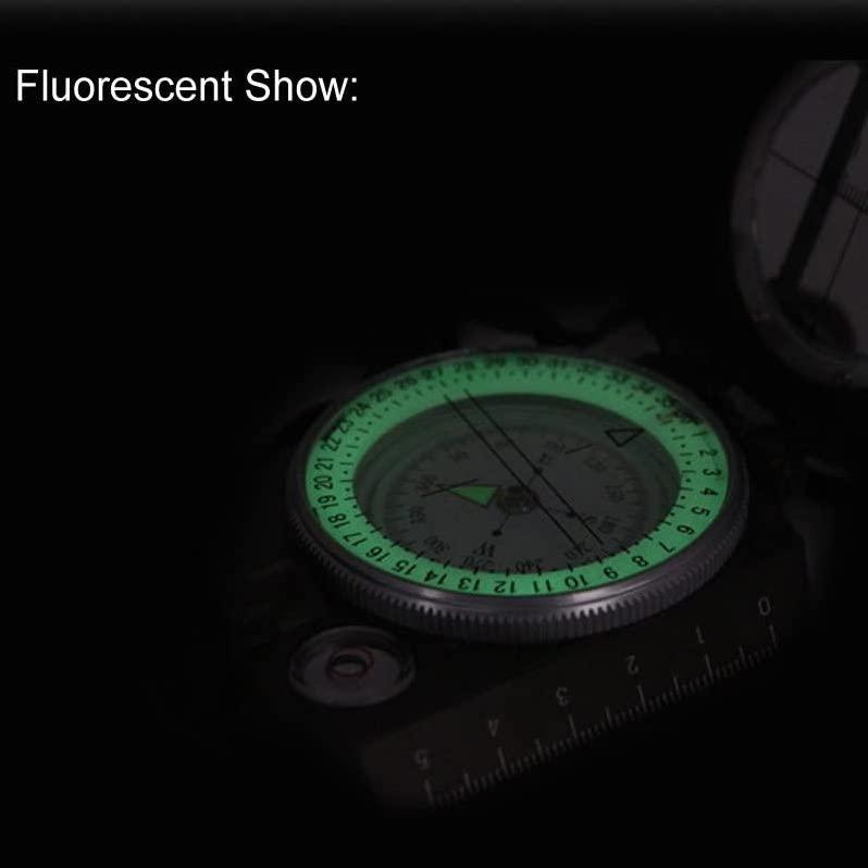 Metālisks kompass ar vāku un maciņu