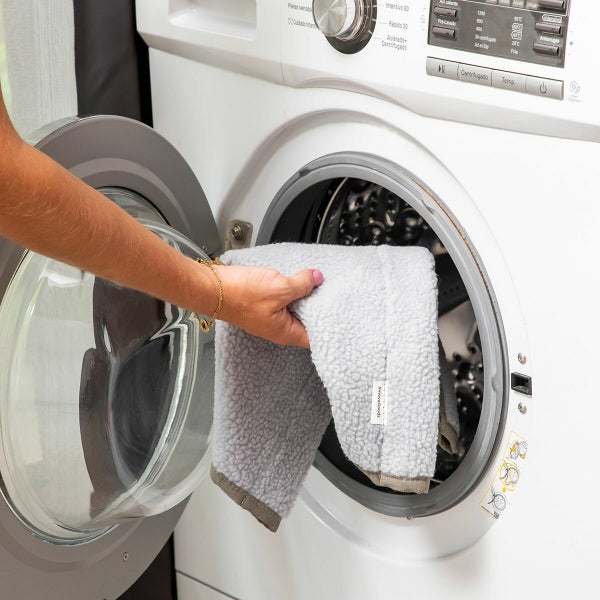 Pie gultas pievienojama kaķu gulta