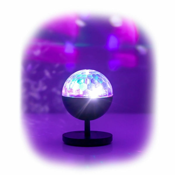 Uzlādējams LED projektors ar skaļruni