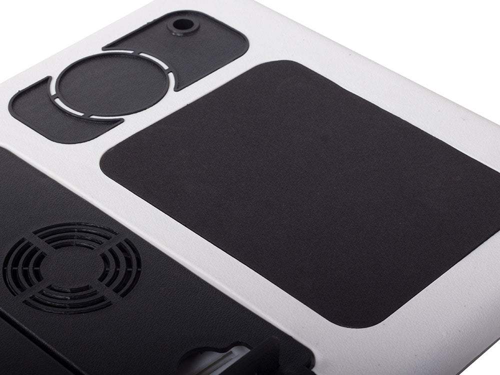 Regulējams galds datoram ar ventilatoriem