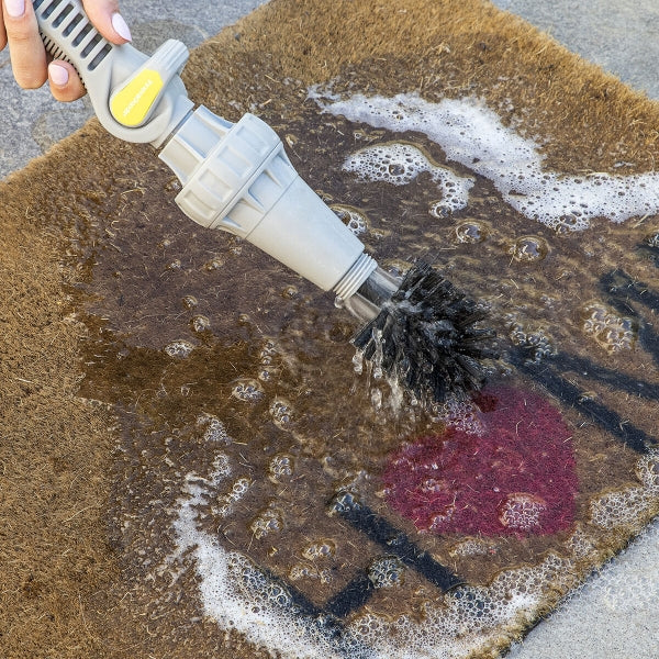 Rotējoša birste šļūtenēm