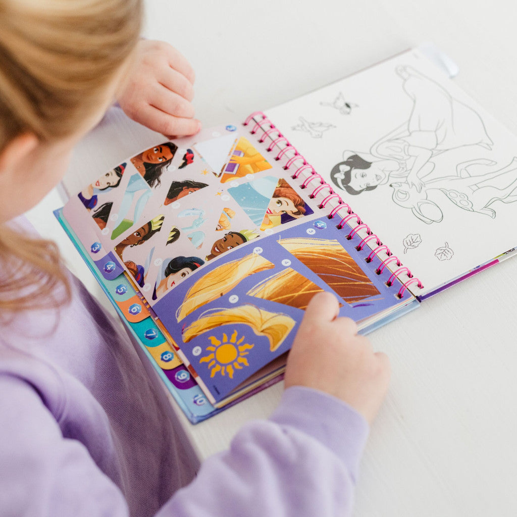 Disney Princess Sprinkle Party Story puzles uzlīmju un krāsojamo materiālu komplekts