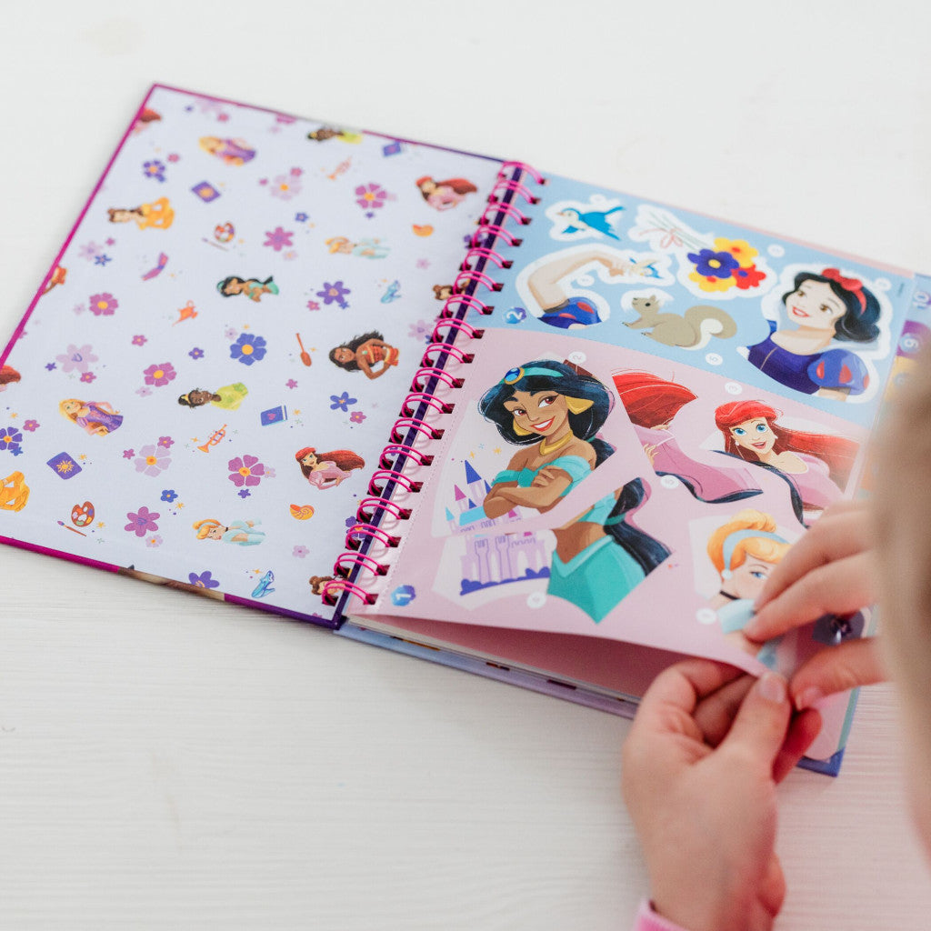 Disney Princess Sprinkle Party Story puzles uzlīmju un krāsojamo materiālu komplekts