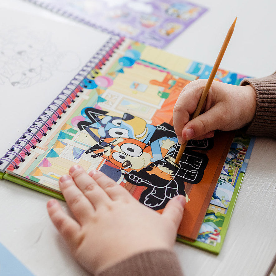 Bluey Fun skrāpējamo mākslas darbu komplekts un aktivitāšu komplekts