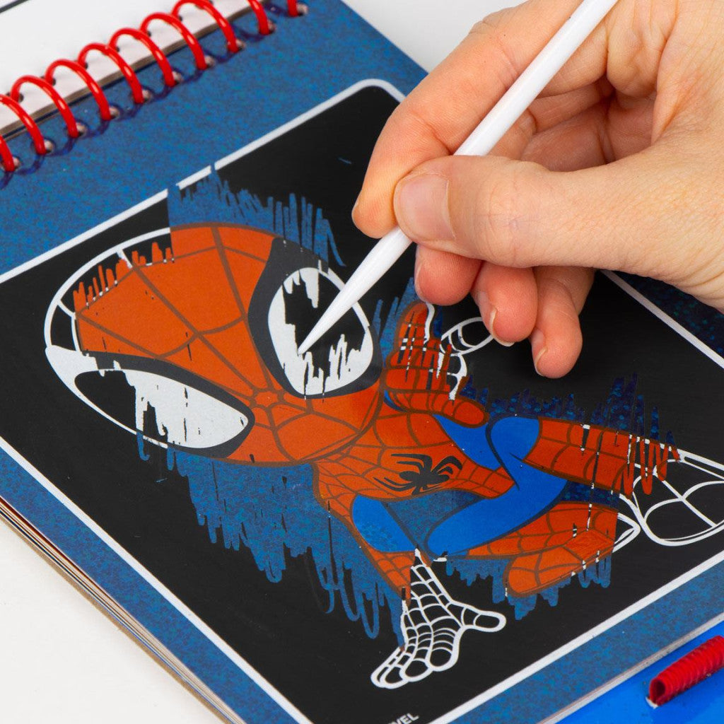 Zirnekļcilvēka Go Spidey skrāpējamo attēlu skrāpēšanas un krāsošanas komplekts