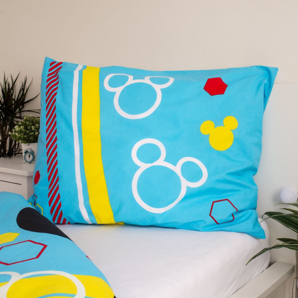 Disney Mickey Run tumsā spīdošs gultasveļas komplekts 140–200 cm, 70 x 90 cm