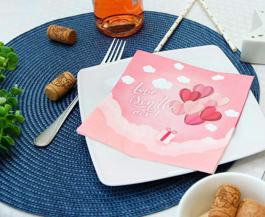 Mīlestība Mīlestība ir gaisā Rozā salvetes 20 gab. 33x33 cm