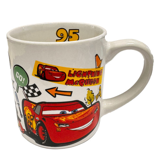 Disney Cars uzlīmju porcelāna krūze 235 ml (8 unces) dāvanu kastītē
